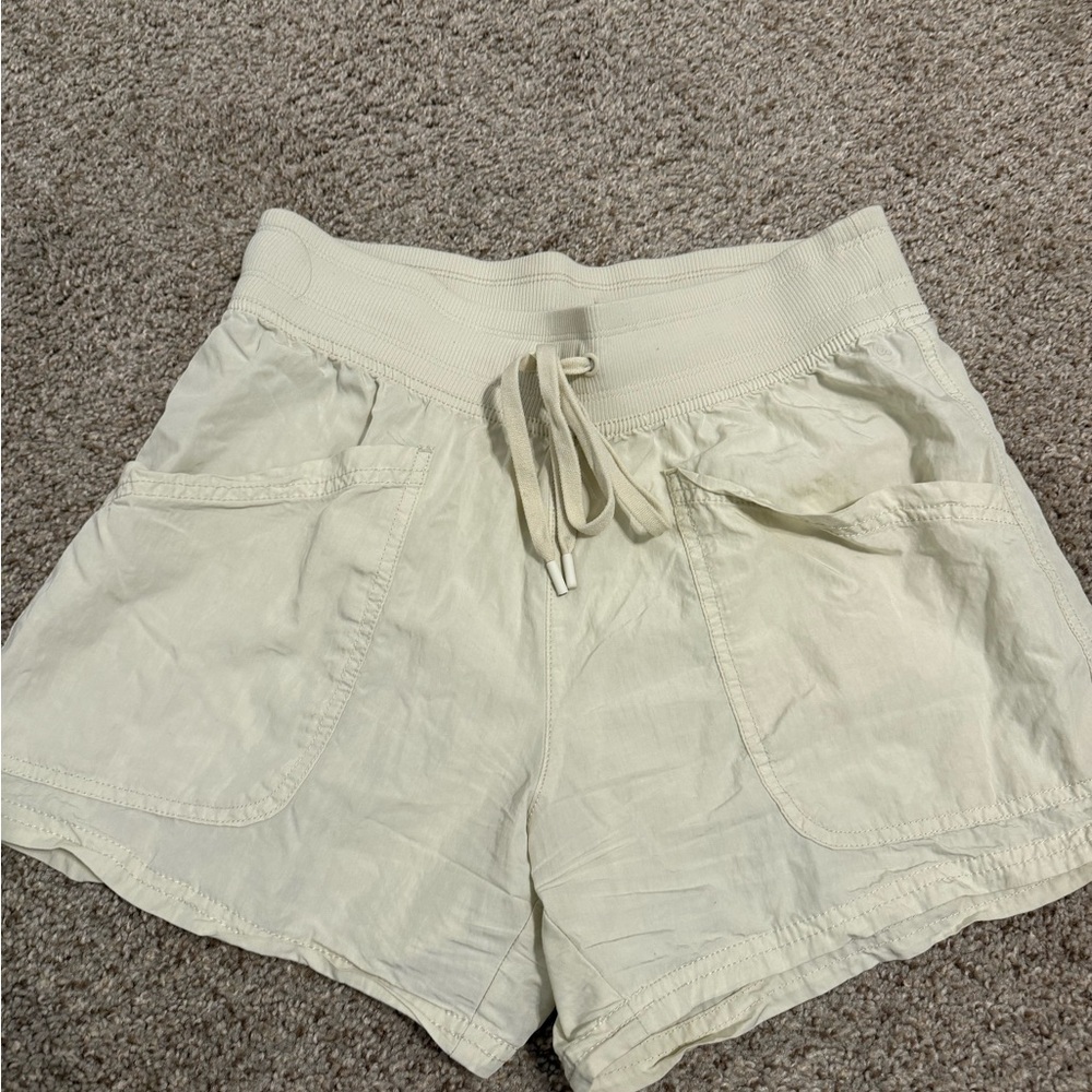 Calia brand Women’s Cream Drawstring Casual Shorts small